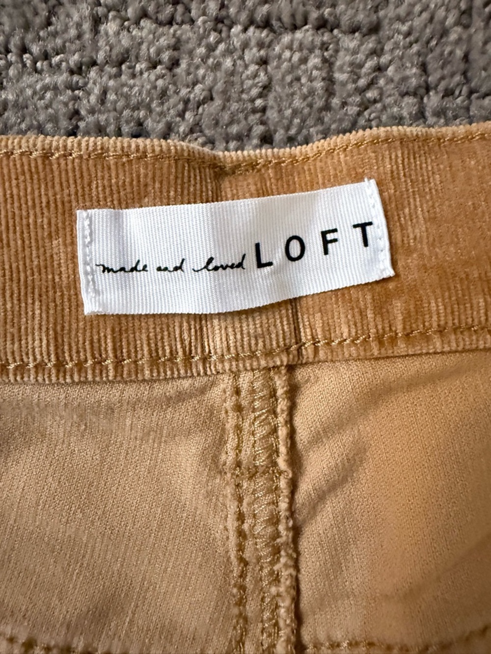 Like New LOFT Camel Tan Skinny Corduroys, Size 28/6 - Picture 8 of 9